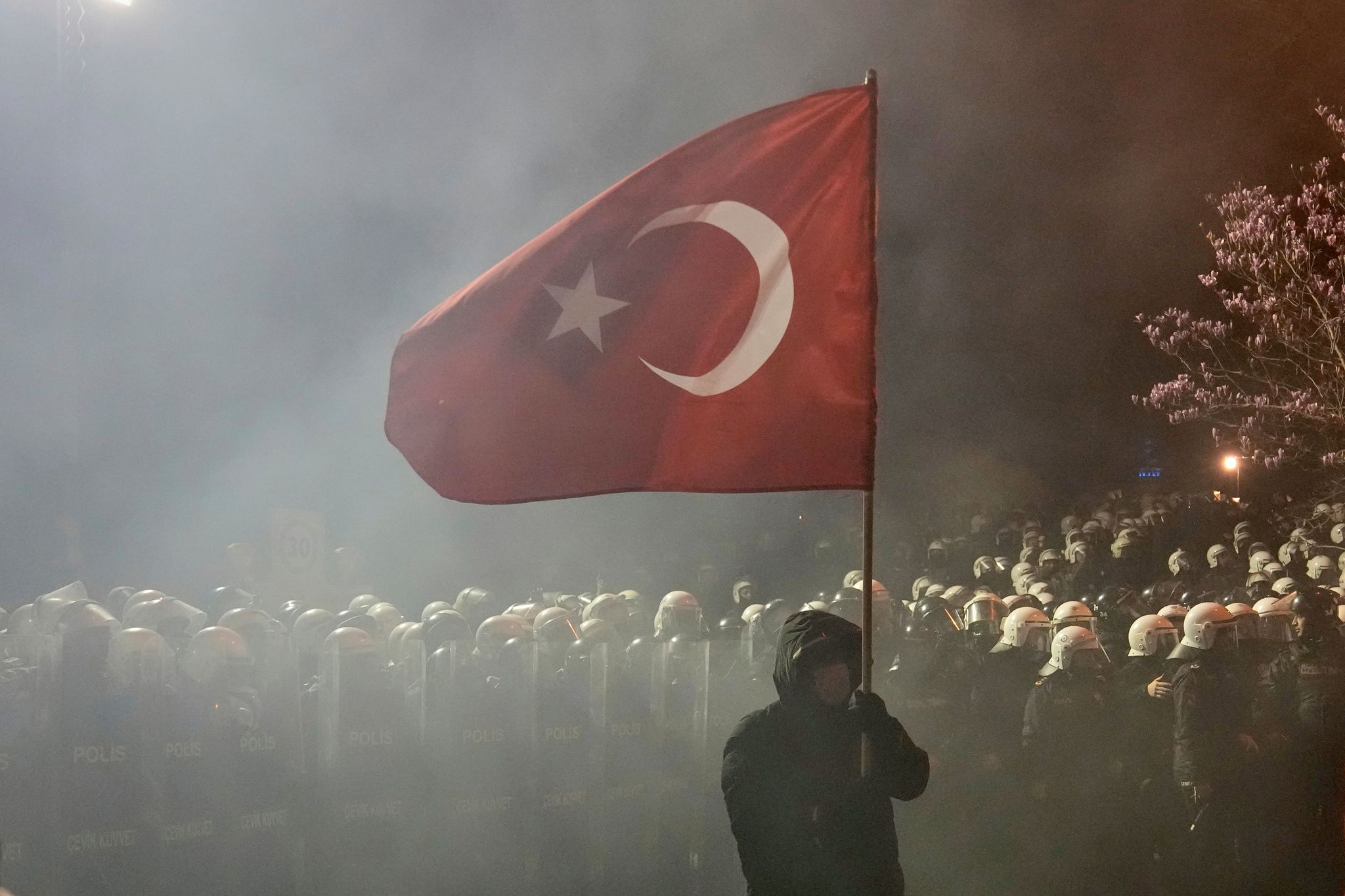 Abgesetzter Erdoğan-Rivale İmamoğlu zum Präsidentschaftskandidaten gewählt Abgesetzter Erdoğan-Rivale İmamoğlu zum Präsidentschaftskandidaten gewählt