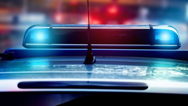 Am Grenzübergang Nickelsdorf: Reisebus mit gebrochener Lenkung gestoppt Am Grenzübergang Nickelsdorf: Reisebus mit gebrochener Lenkung gestoppt