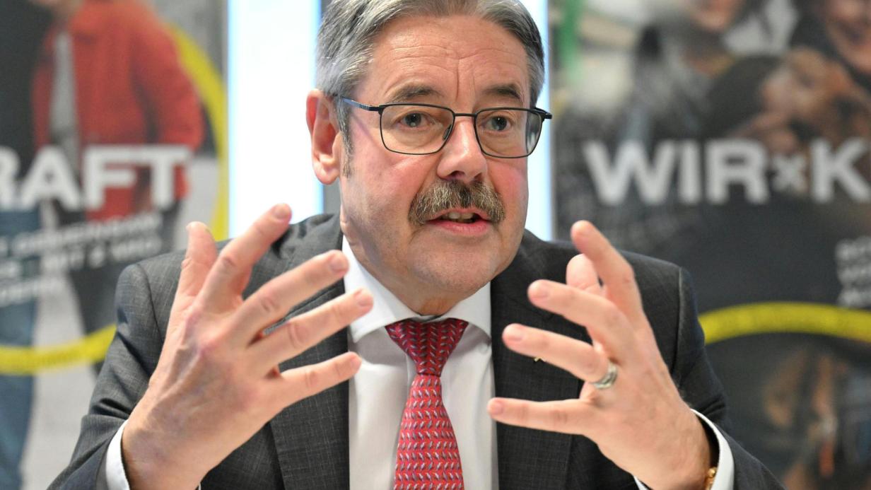 Erwin Hameseder: „Wir sehen Genossenschaften als Problemlöser“ Erwin Hameseder: „Wir sehen Genossenschaften als Problemlöser“