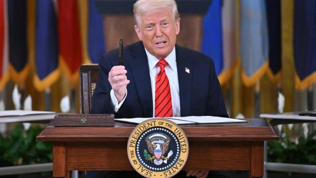 Trump will Befugnisse von US-Richtern beschneiden Trump will Befugnisse von US-Richtern beschneiden