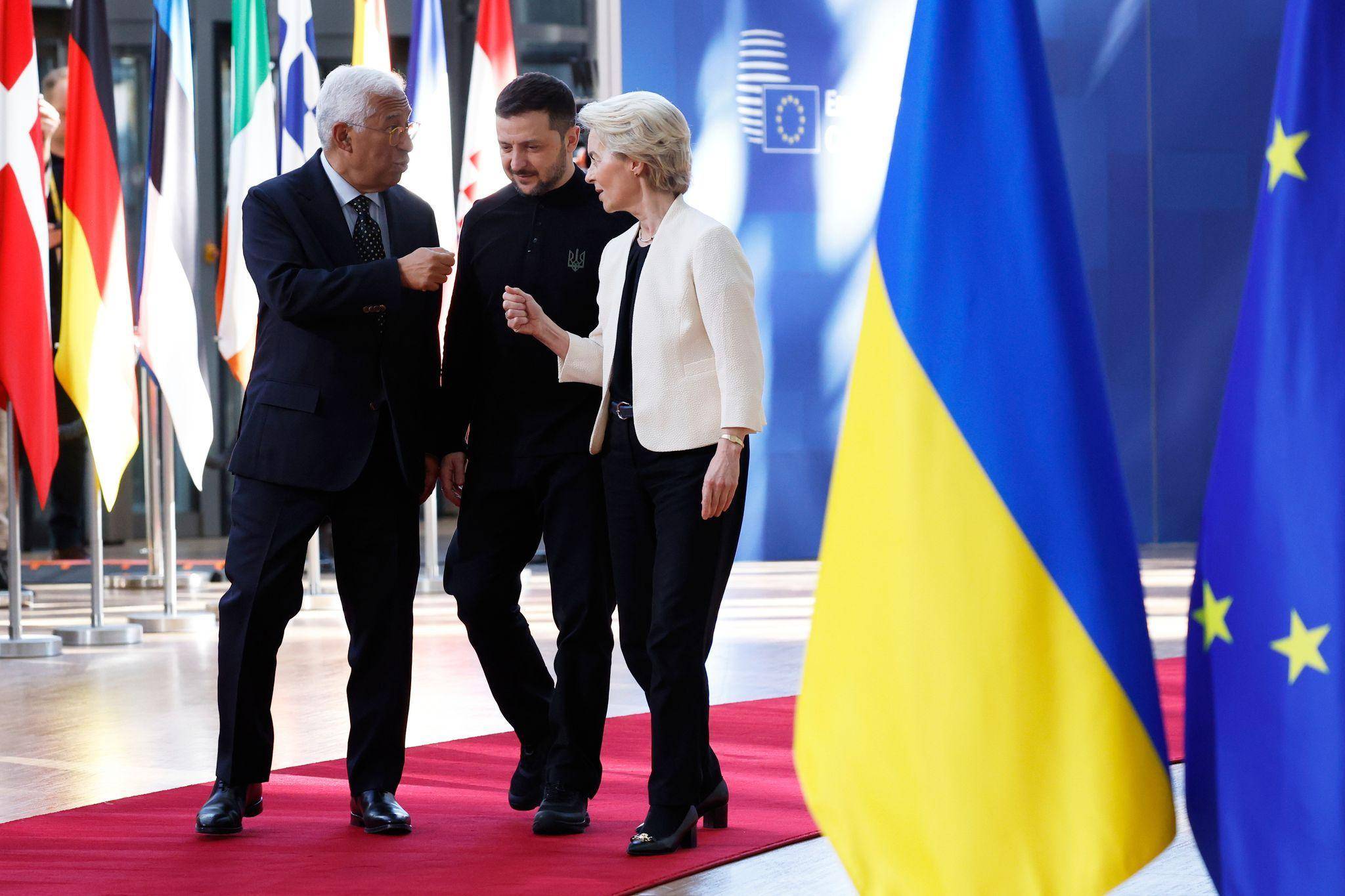 US-Gesandter: Hilfsstopp sollte Ukraine eine Lehre sein US-Gesandter: Hilfsstopp sollte Ukraine eine Lehre sein