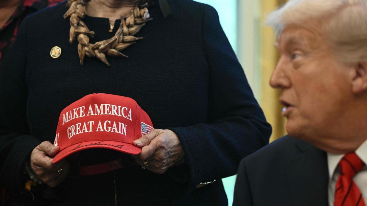 3. Amtszeit? US-Präsident Trump provoziert mit neuem Fan-Artikel