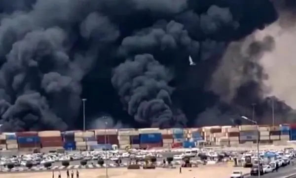 Über 400 Verletzte nach Hafen-Explosion im Iran Über 400 Verletzte nach Hafen-Explosion im Iran
