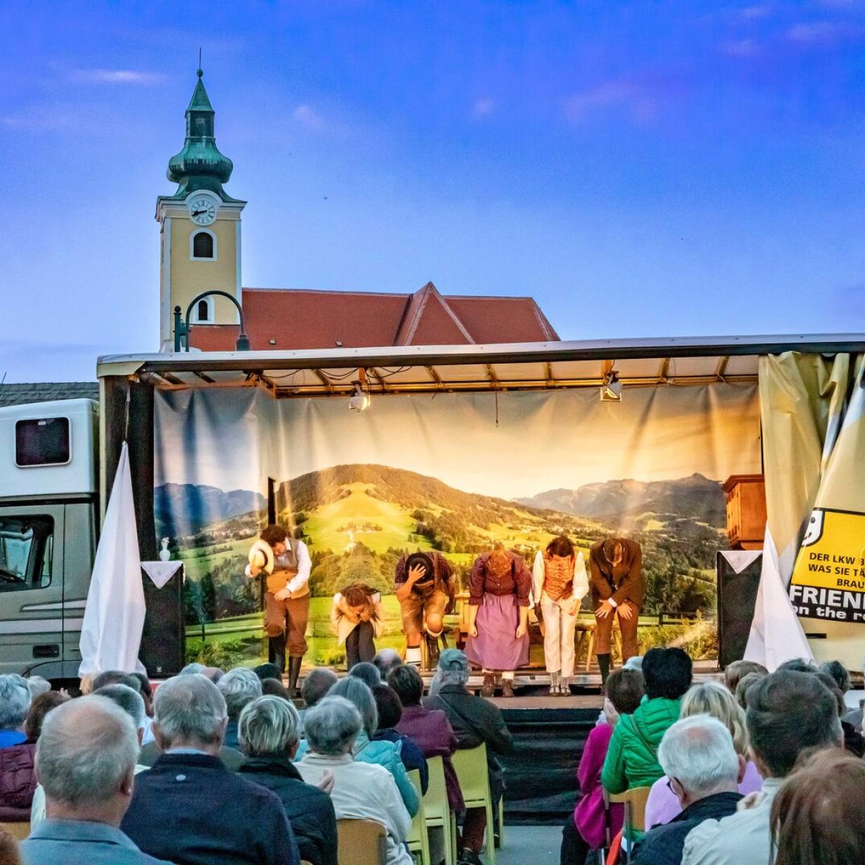 Wie es zu Lastkrafttheater kam und welche Idee dahinter steckt Wie es zu Lastkrafttheater kam und welche Idee dahinter steckt